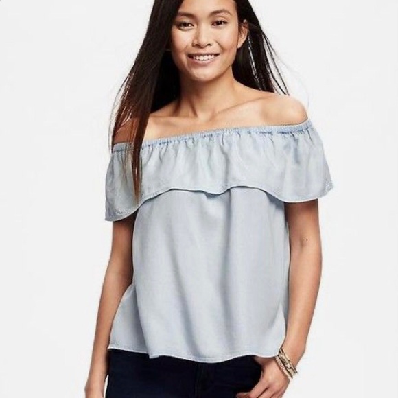 🛍2/$15 Off the Shoulder Ruffle Chambray Top Sz XS - Picture 2 of 12
